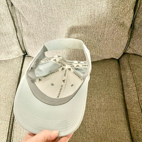 Women’s lot of 3 ADIDAS hats visor - Picture 7 of 7